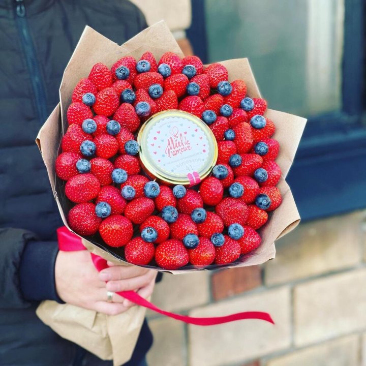 "Клубника и мёд" в Липецке