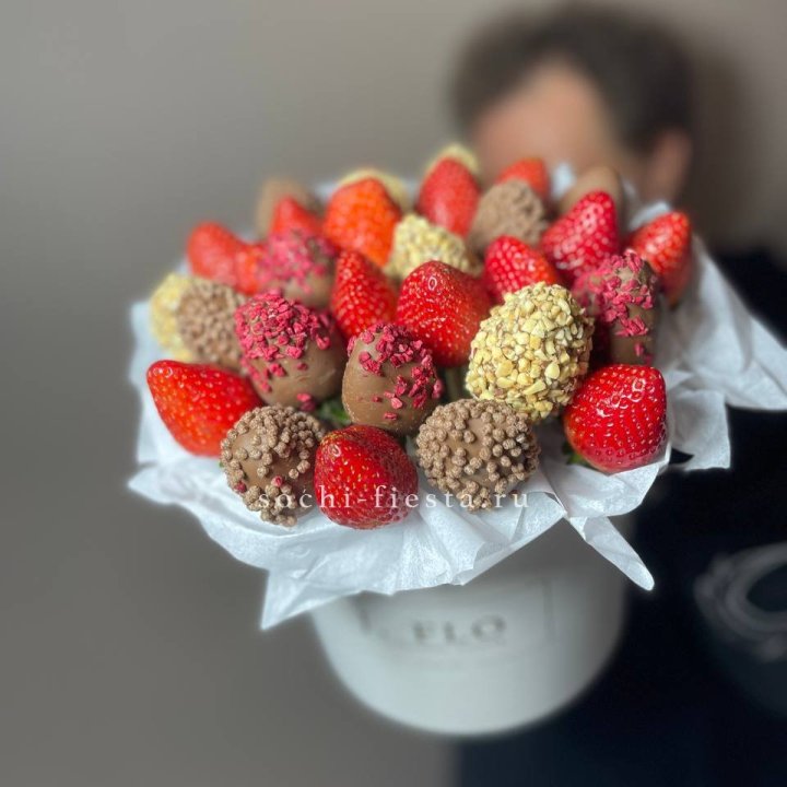 Клубника в боксе 30 ягод в Липецке