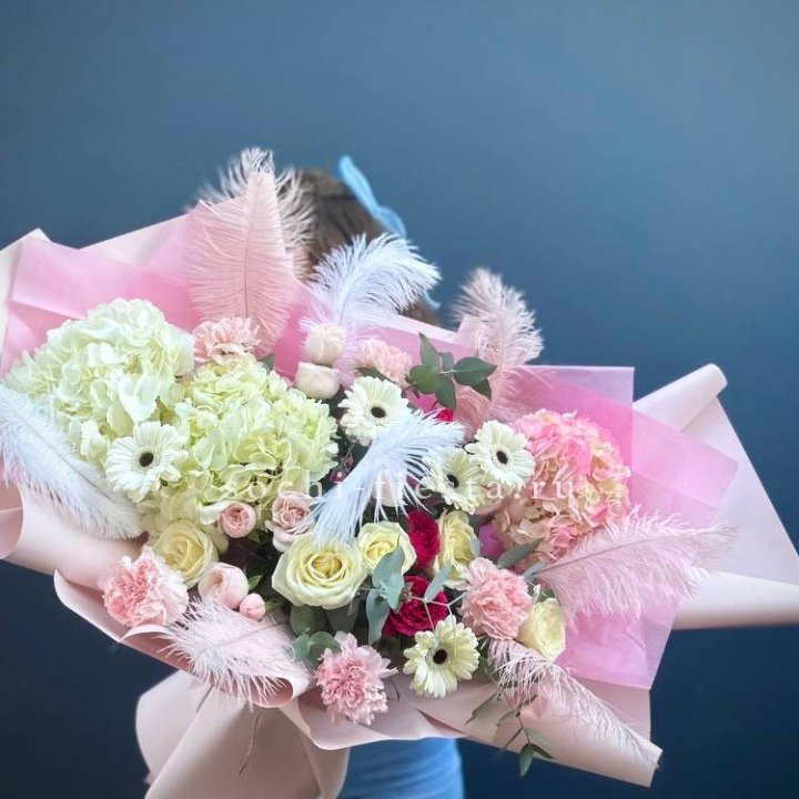 Дизайнерский букет "Валенсия-3" в Липецке