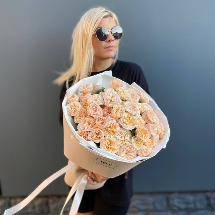 15 пионовидных роз №2 в Липецке