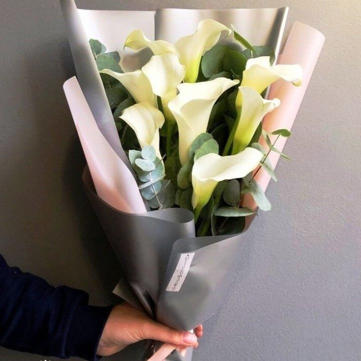 Каллы с эвкалиптом в Липецке