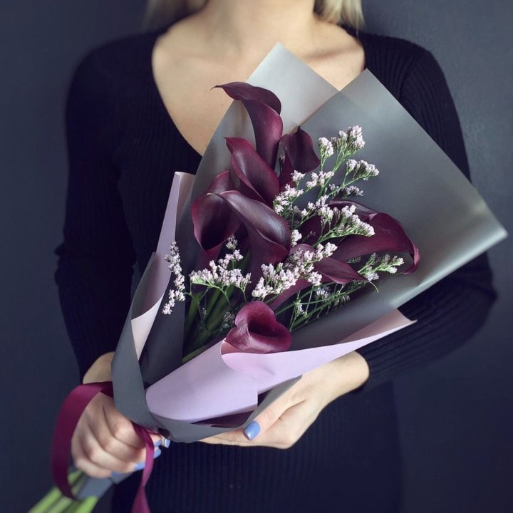 Букет фиолетовых калл в Липецке