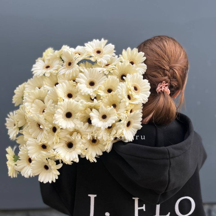 51 гербера в Липецке