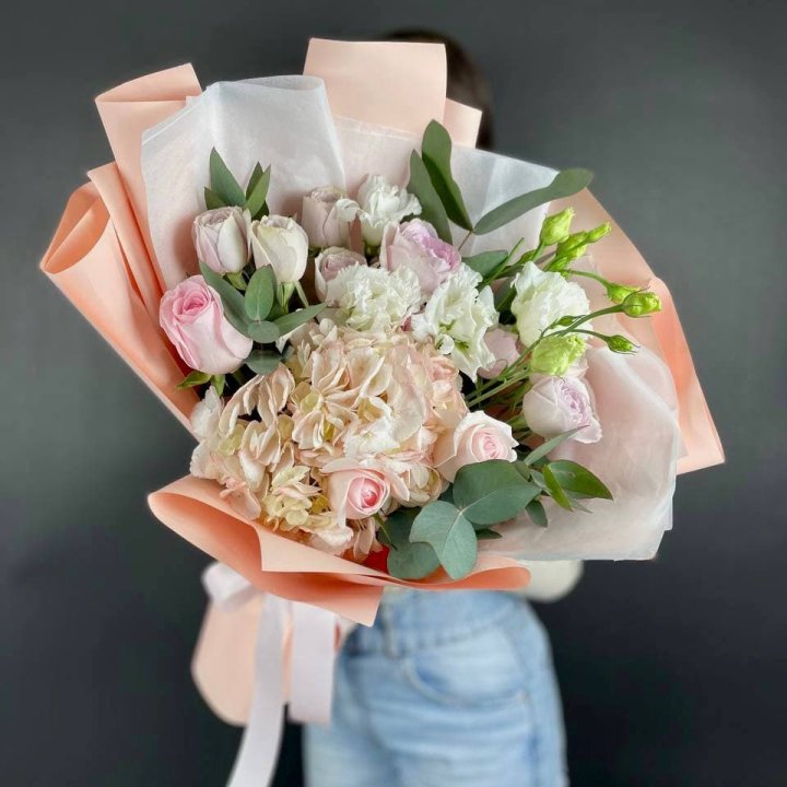 Букет с гортензией "Клодс" в Липецке