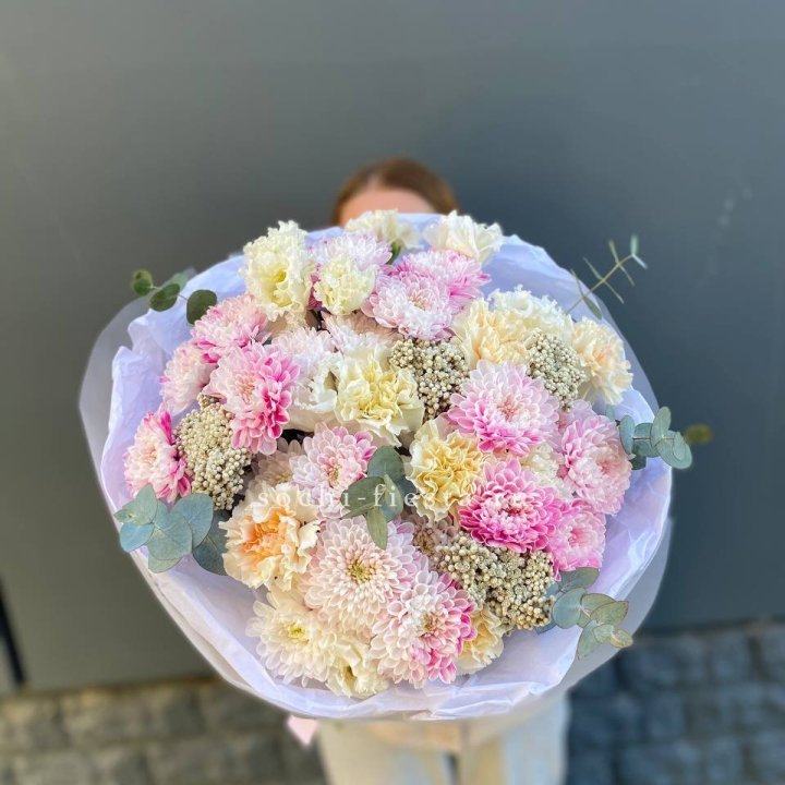 Букет из стойких цветов  в Липецке