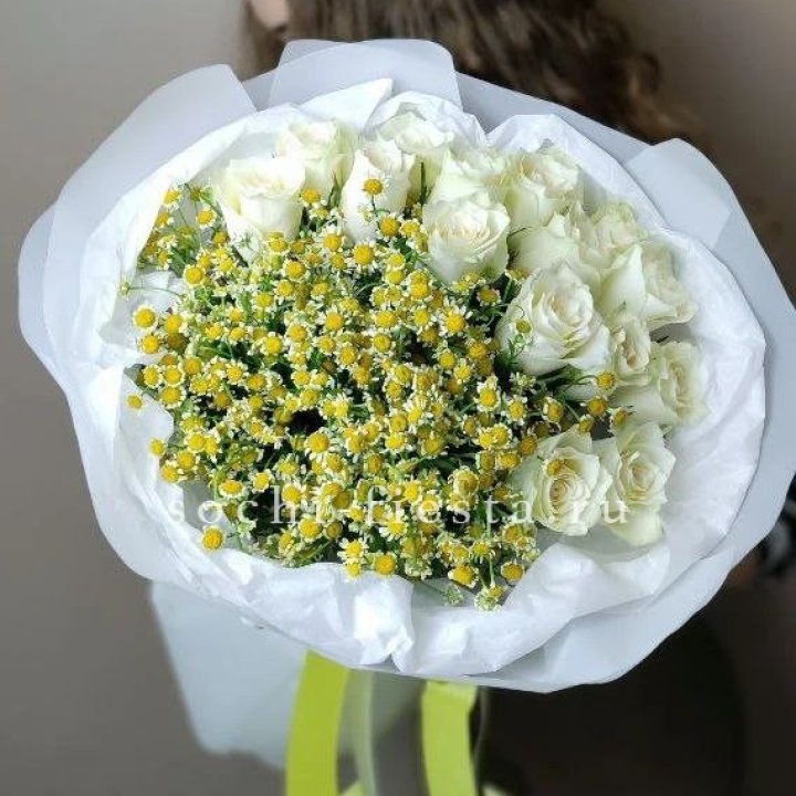 Букет ромашек и роз "Полина" в Липецке
