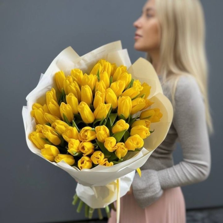 51 желтый тюльпан в Липецке