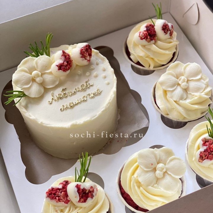 Капкейки и бенто-торт "Мамочке" в Липецке