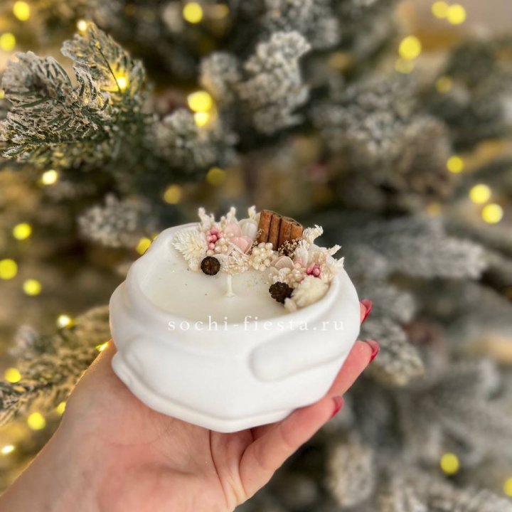 Свеча ароматическая в гипсе Руки с корицей в Липецке