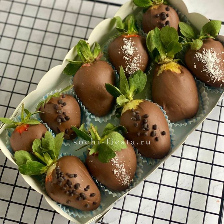 Клубника в шоколаде 10 ягод в Липецке