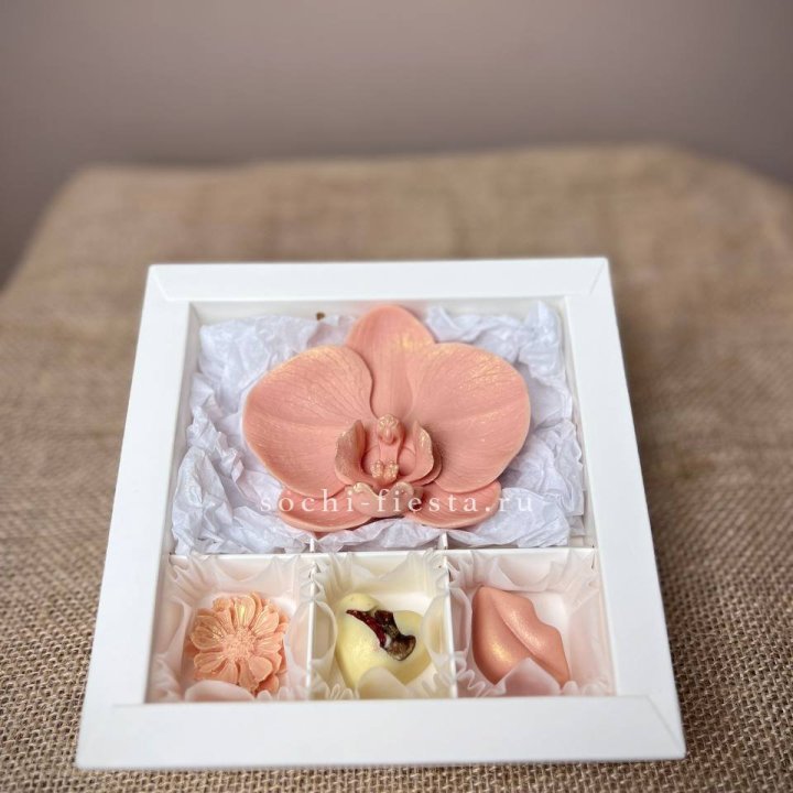 Конфеты из шоколада с Орхидеей в Липецке