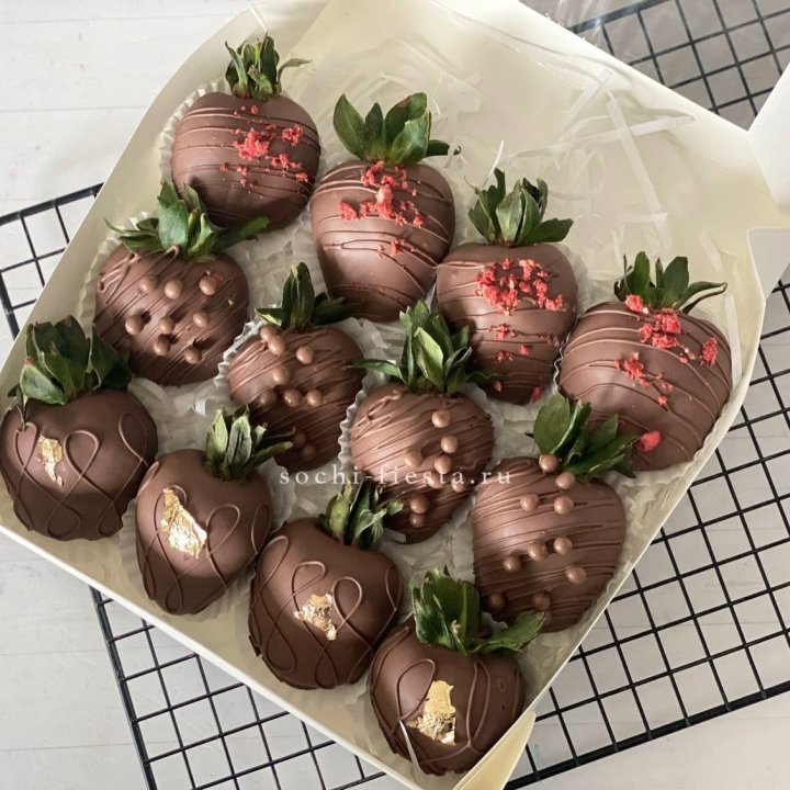 Клубника в шоколаде 12 ягод в Липецке