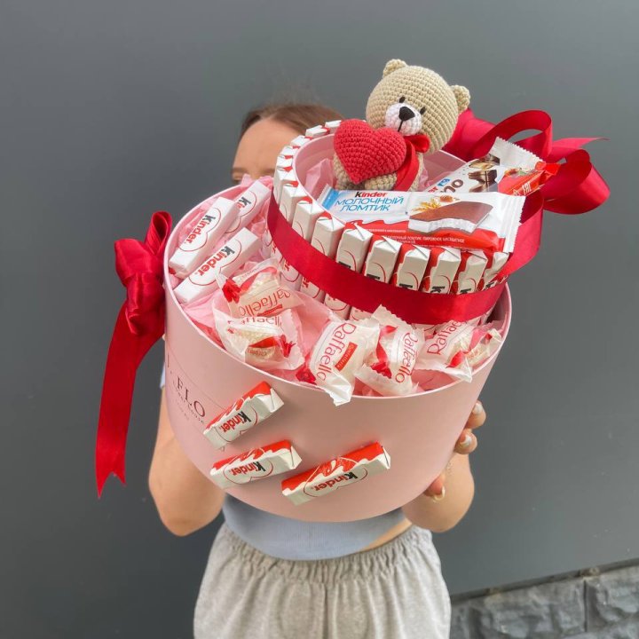 Бокс киндерами и раффаэлло 2 в Липецке