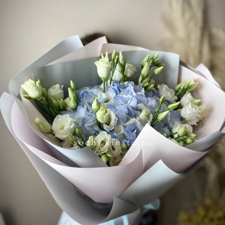 Букет с гортензией "Адель" в Липецке