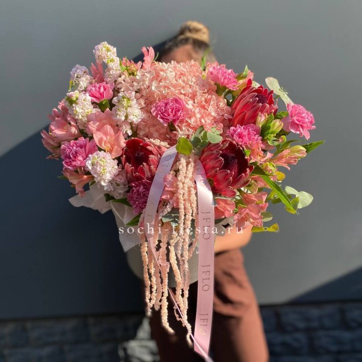 Коробка с цветами "Камикадзе" в Липецке