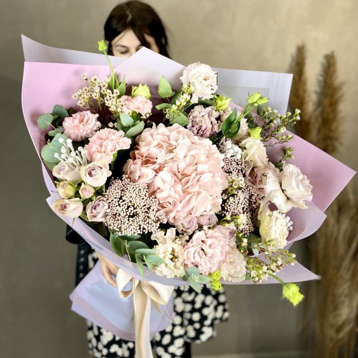 Дизайнерский букет "Трели кримс" в Липецке