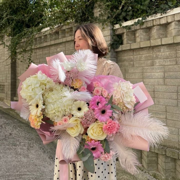 Дизайнерский букет "Валенсия" в Липецке