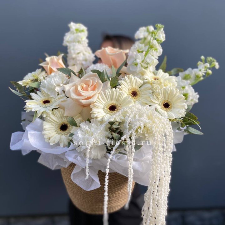 Цветы в джутовом кашпо "Валери" в Липецке