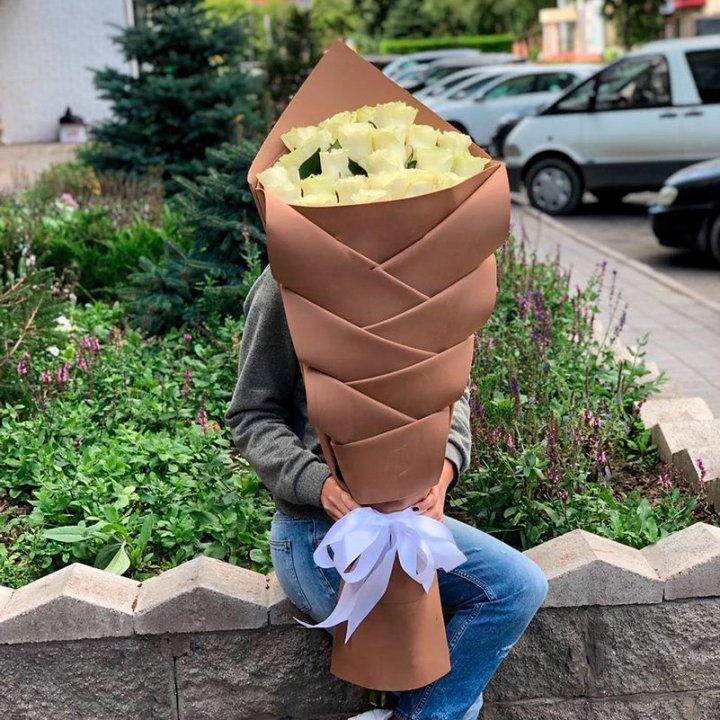 Голландские розы белые "Рыбка" в Липецке