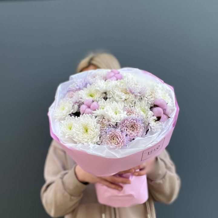 7 нежных хризантем в Липецке