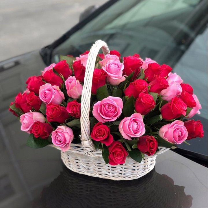 Корзина с розами  в Липецке