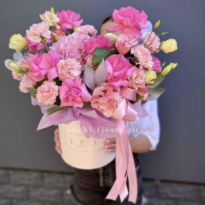 Цветочный бокс "Сальма" в Липецке