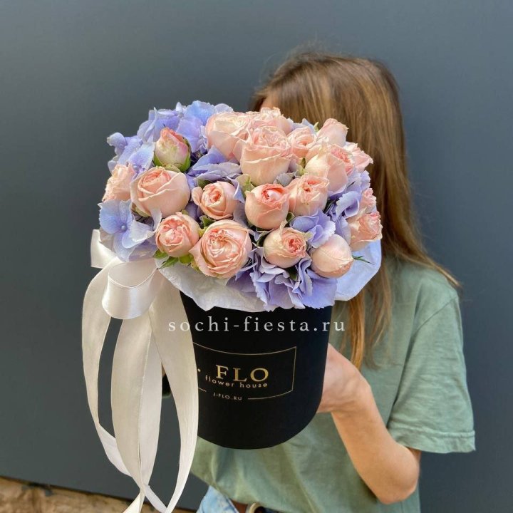 Бокс бомбастик и гортензия в Липецке