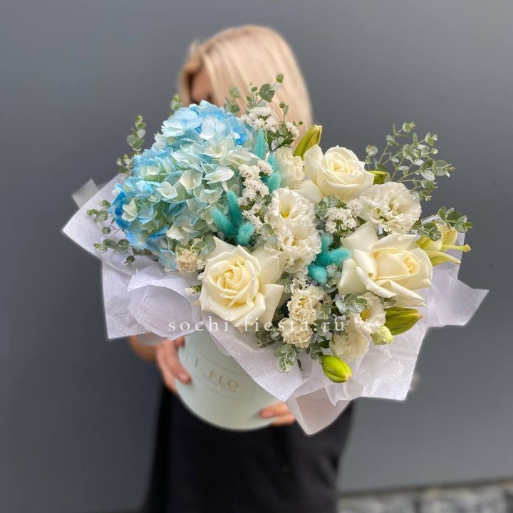 Цилиндр в голубых оттенках №1 в Липецке