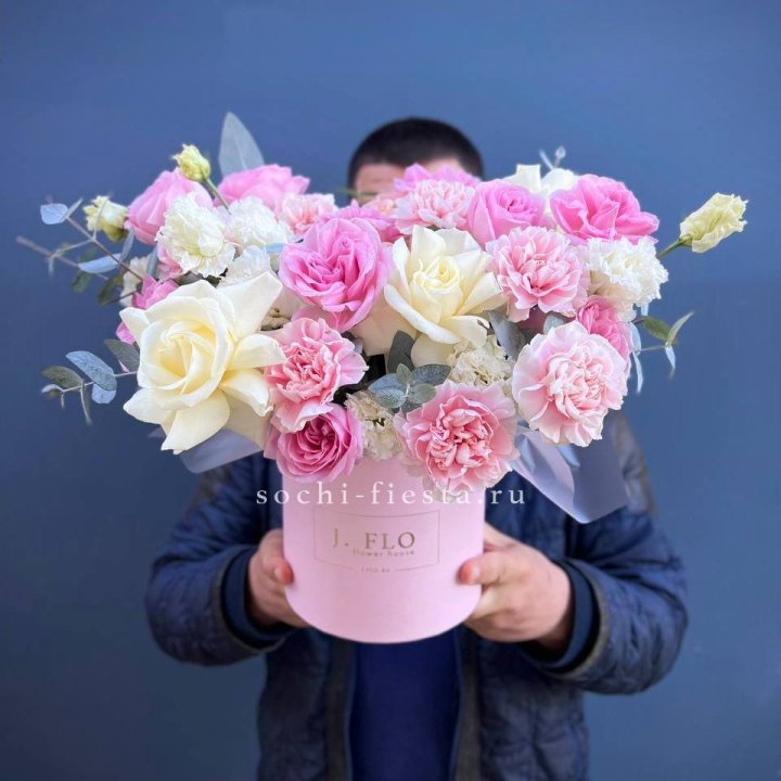 Цветочный бокс "Памела" в Липецке