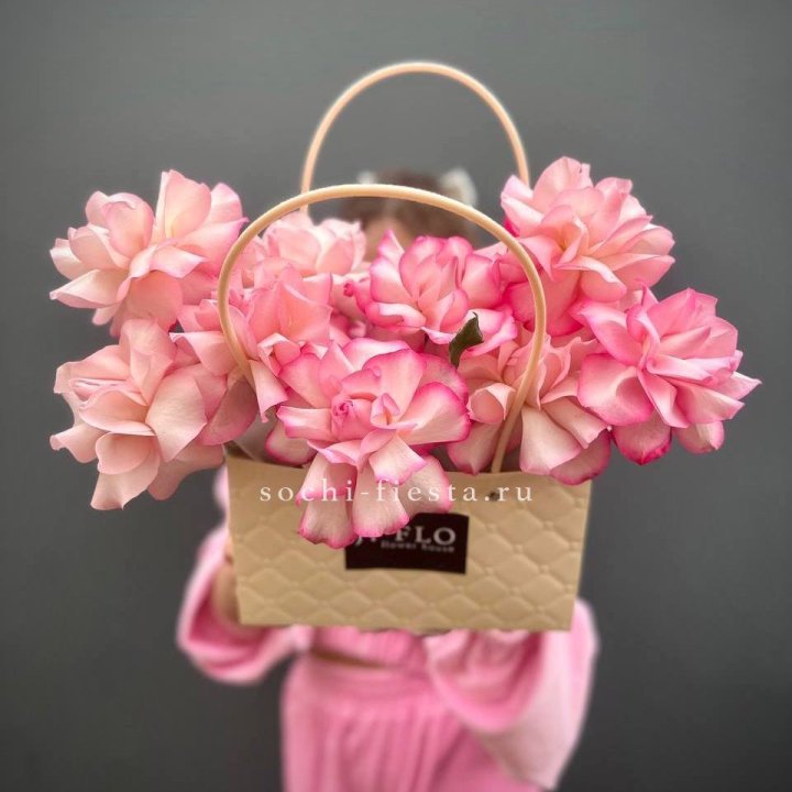 Сумочка розовых роз Венди в Липецке