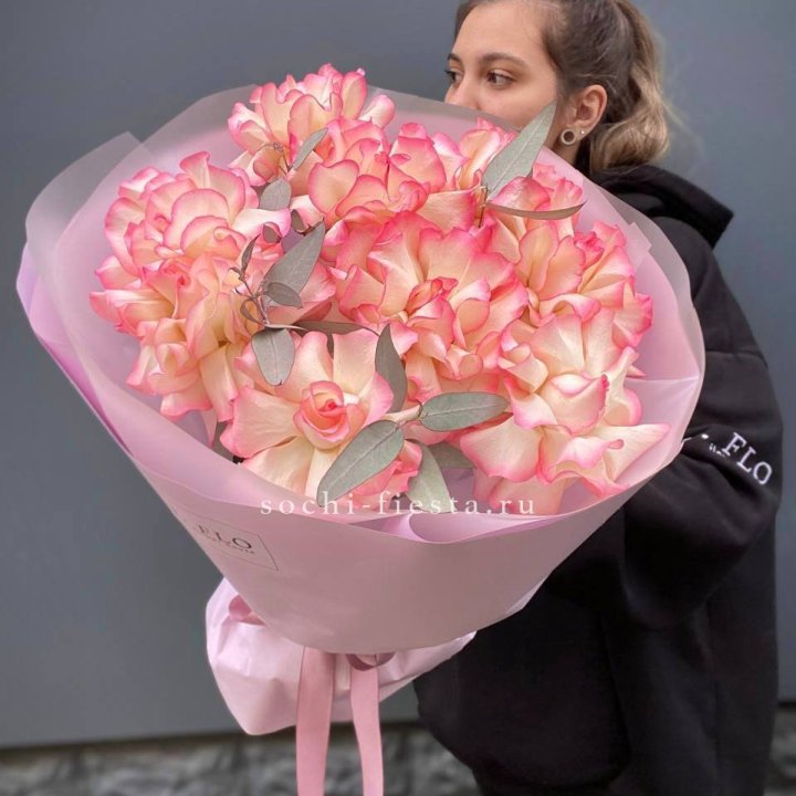 9 французских роз Джумилия в Липецке