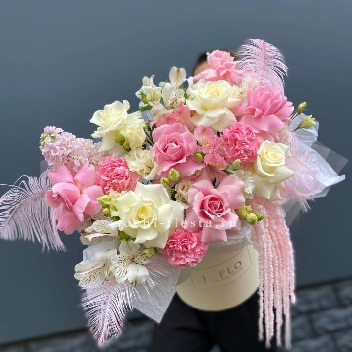 Дизайнерский бокс "Ловели" в Липецке