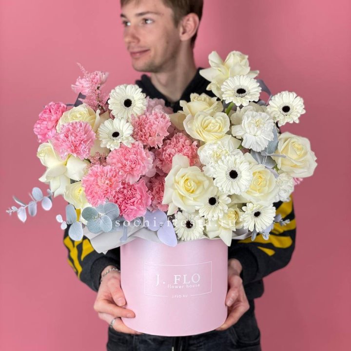 Дизайнерский бокс "Индира" в Липецке