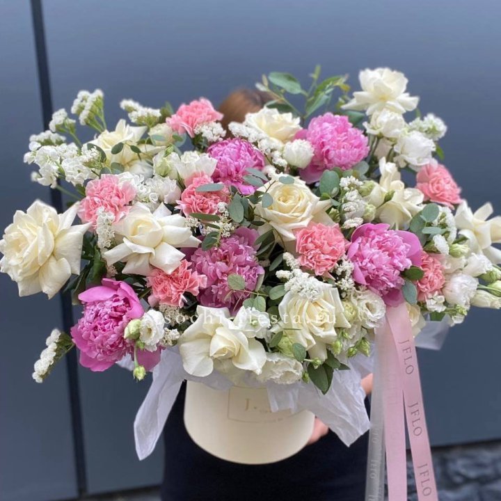 Дизайнерский бокс "Амор этерна" в Липецке