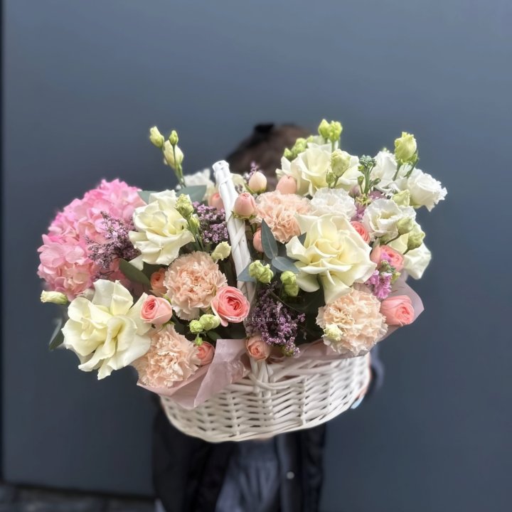 Цветочная корзина "Софтнес" в Липецке