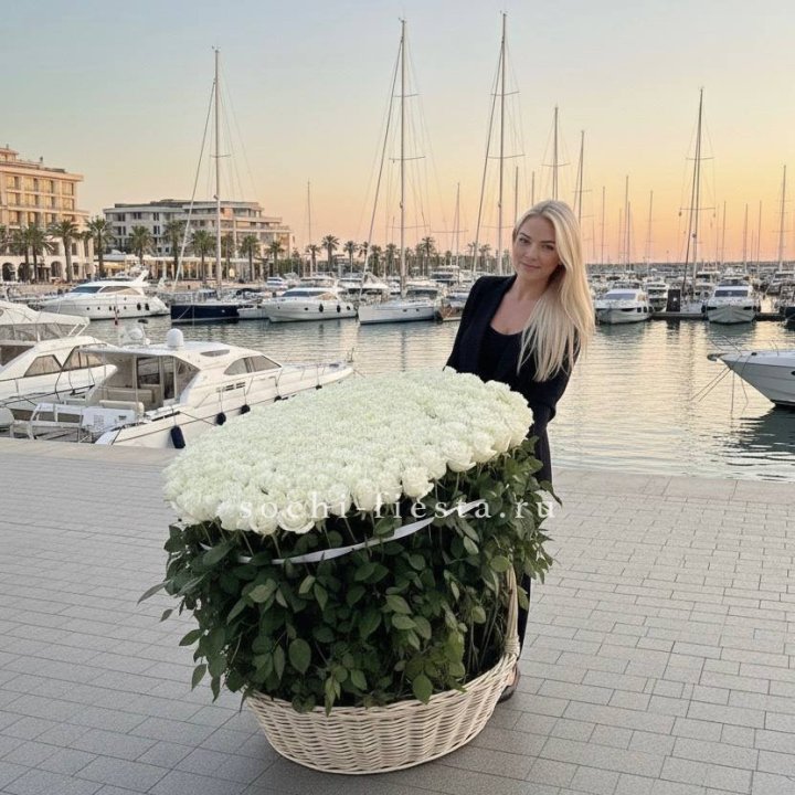 301 высокая роза в корзине в Липецке