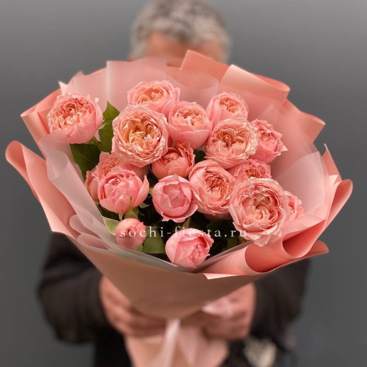 Букет комплимент из кустовых роз Джульетта в Липецке