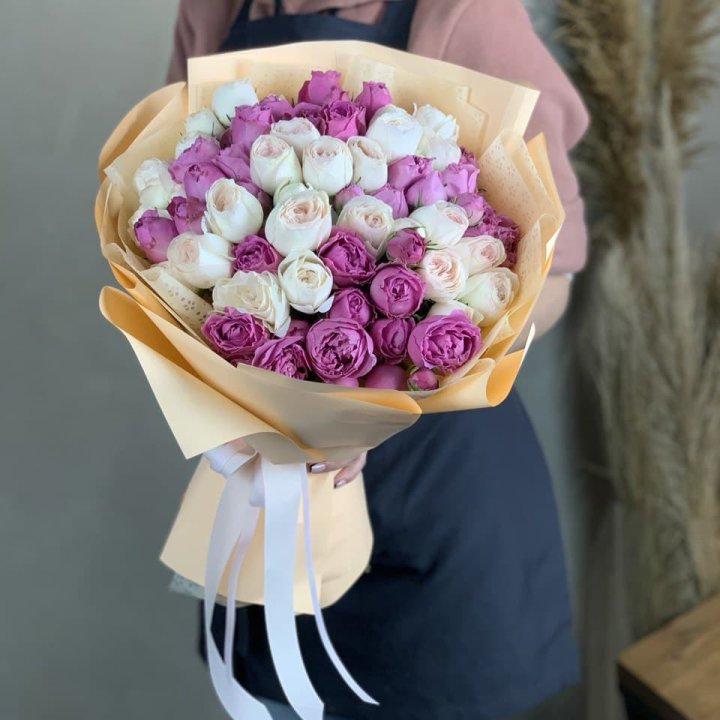 Букет кустовых роз Джулиана в Липецке