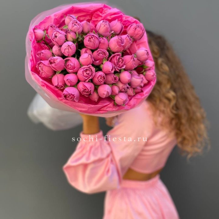 Букет из пионовидных роз  в Липецке