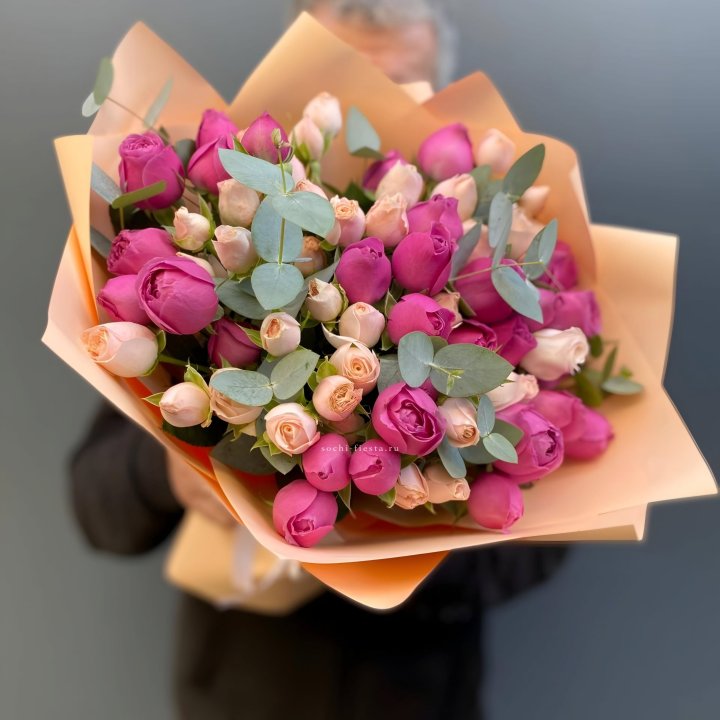 Букет кустовых роз Тендернес в Липецке