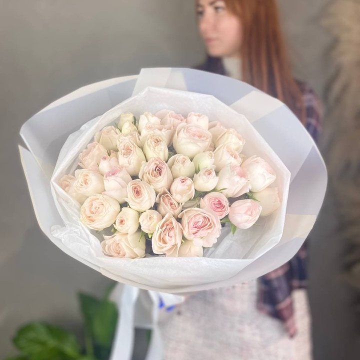 Букет кустовых роз в Липецке