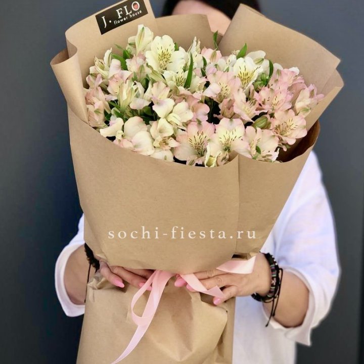 17  альстромерий в крафте в Липецке