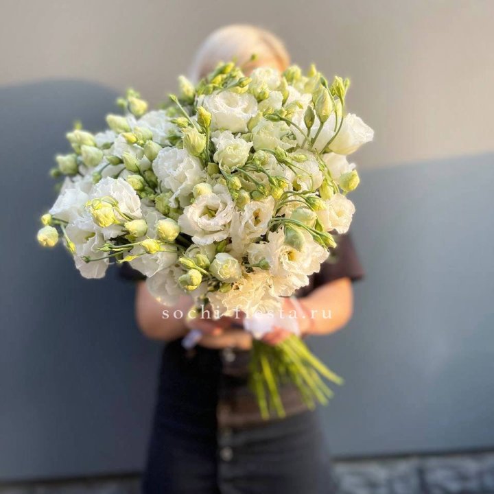 Букет эустом под ленту  в Липецке