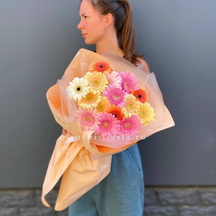 Букет разноцветных гербер в Липецке