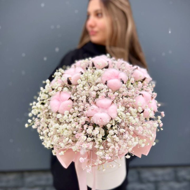 Гипсофилы с хлопком в шляпной коробке в Липецке