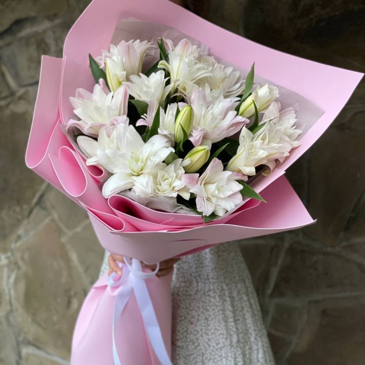 Букет пионовидных лилий №1 в Липецке