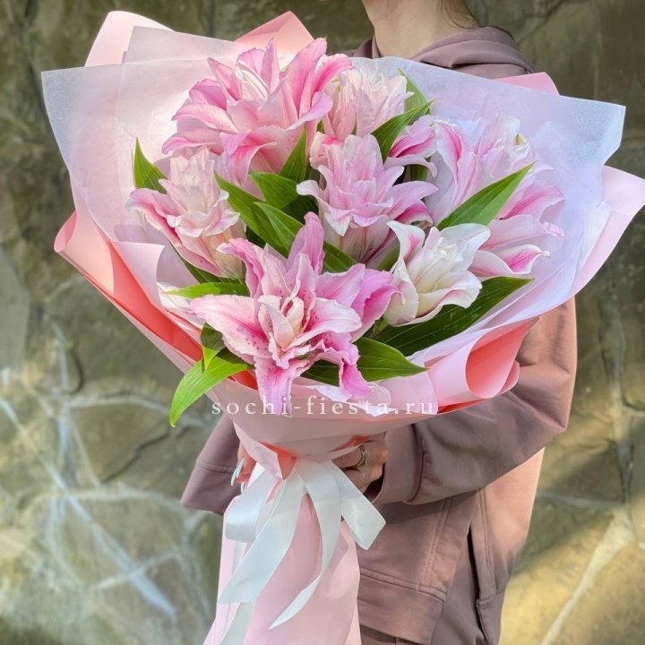 Букет пионовидных лилий №2 в Липецке