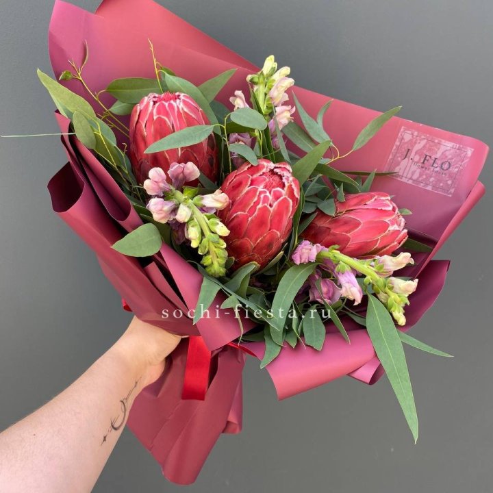 Букет из протеи "Квин" в Липецке