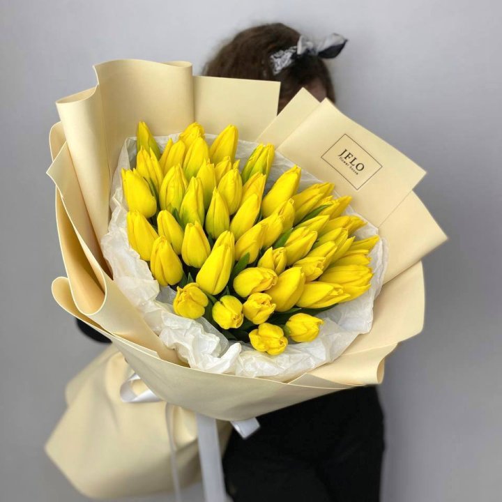 51 жёлтый тюльпан в Липецке