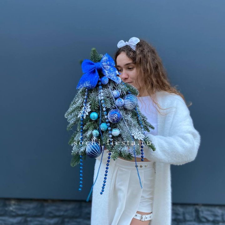 Новогодняя елочка "Блю" в Липецке